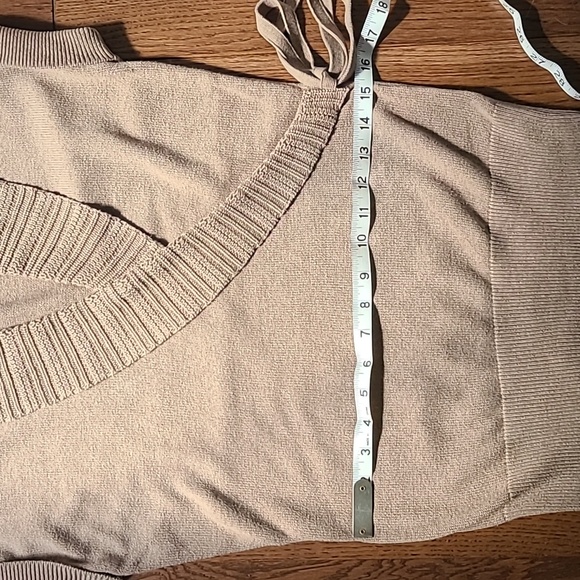 RW short sleeve sweater size s - Picture 9 of 9